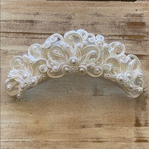 Beautiful bridal hair comb